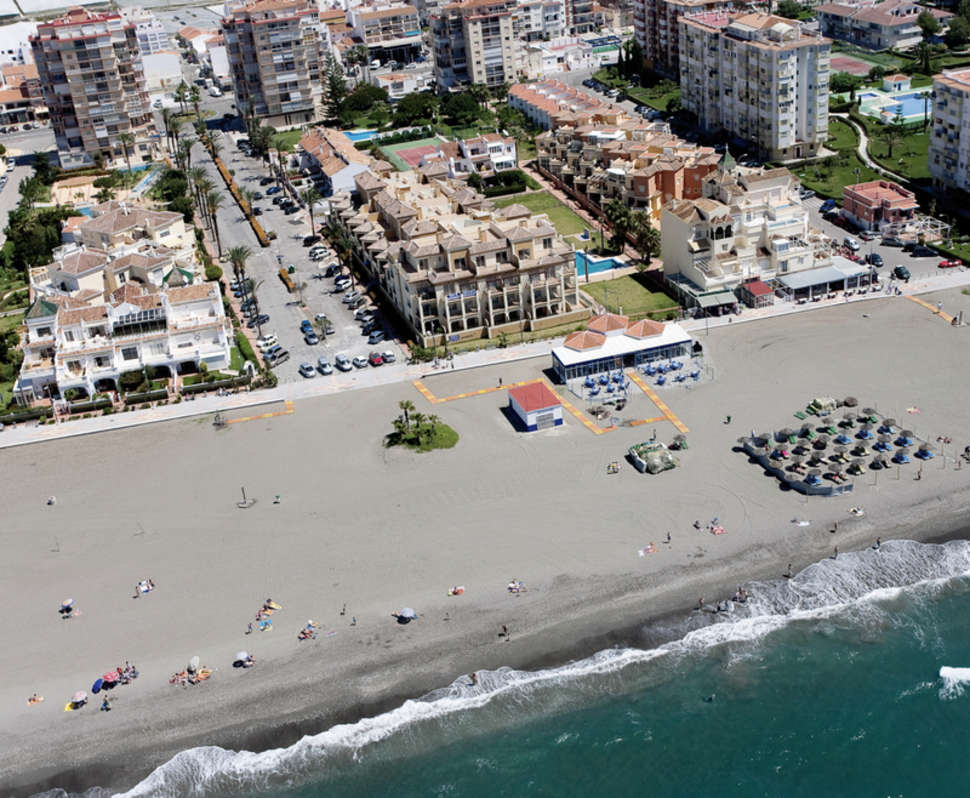 Een foto van de buitenkant van Euromar Playa