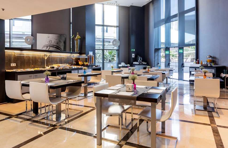Een foto van Hotel Ilunion Aqua 4