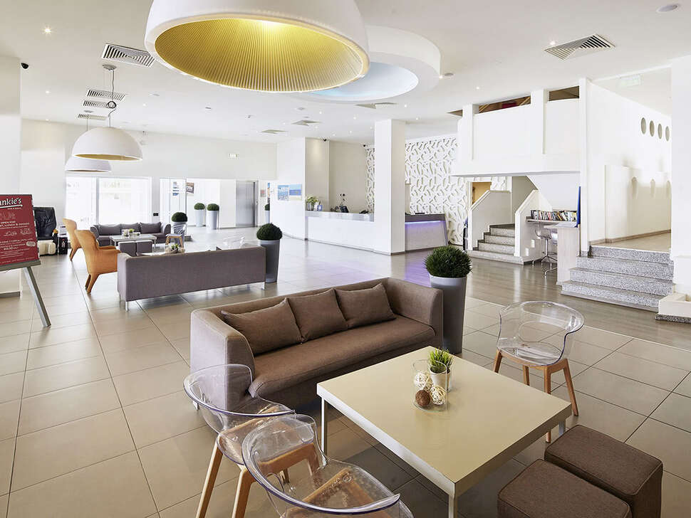 Een foto van het interieur van Melpo Antia Luxury Appartementen & Suites