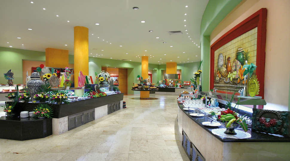 Ein Foto Barcelo Maya Tropical & Colonial