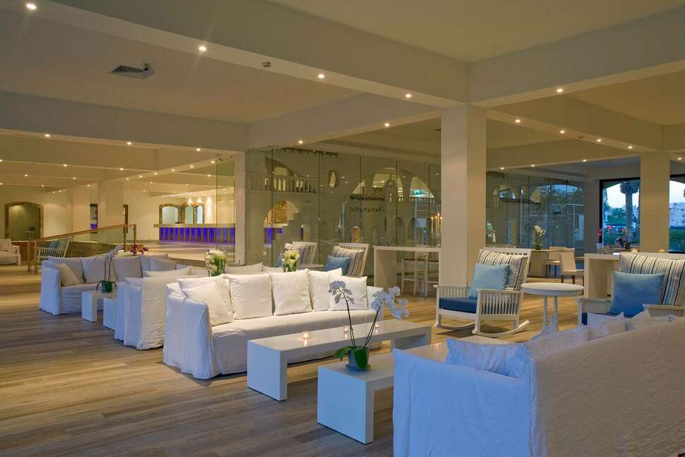 Ein Foto vom Innenbereich im Sandy Beach Hotel & Spa