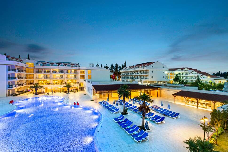Een foto van het zwembad bij Kemer Dream Hotel