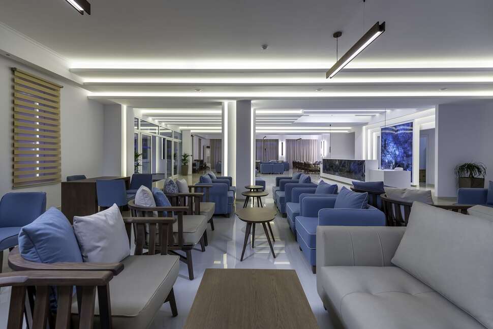 Een foto van het interieur van Gaia Village Hotel