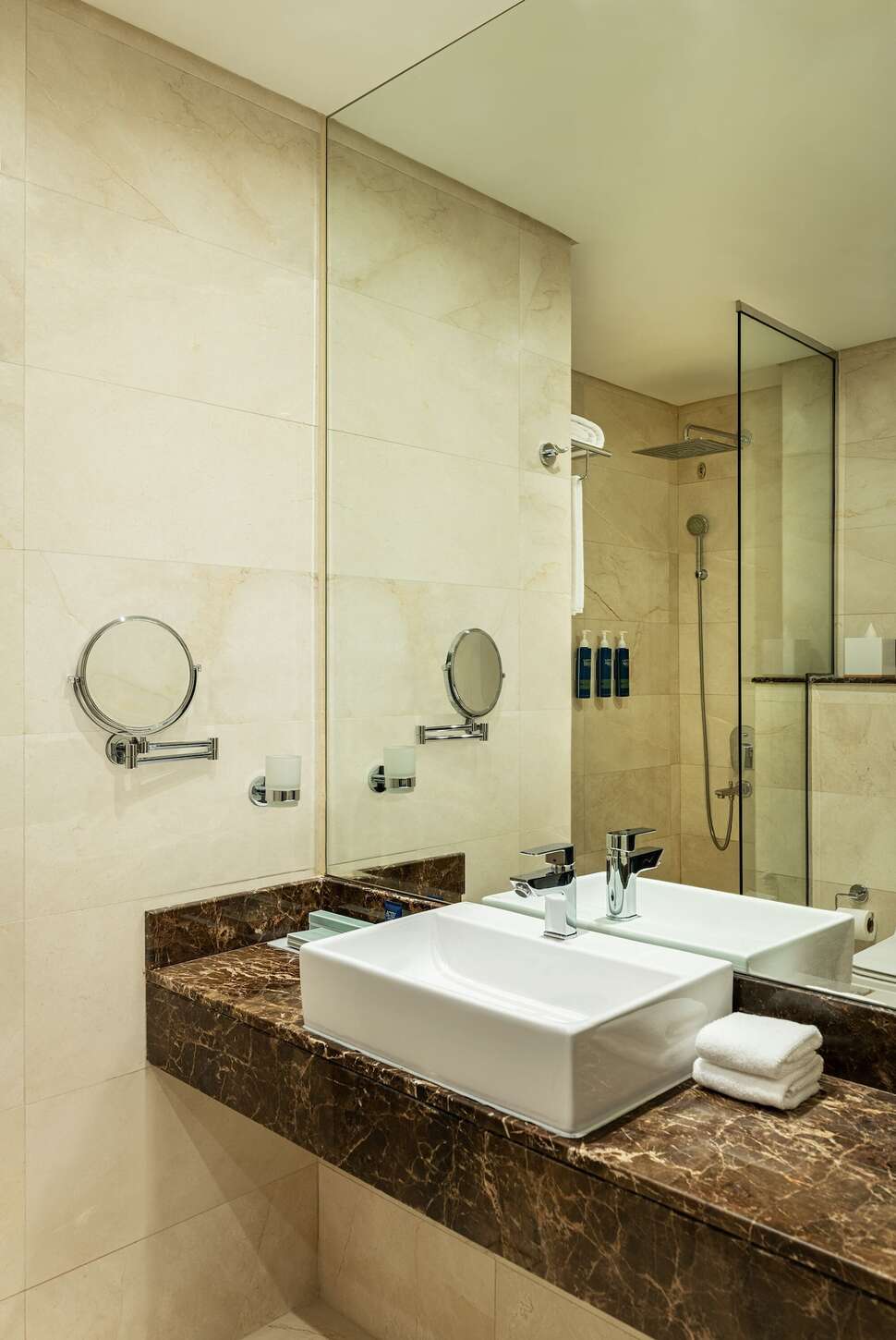 Een foto van Four Points by Sheraton Production City