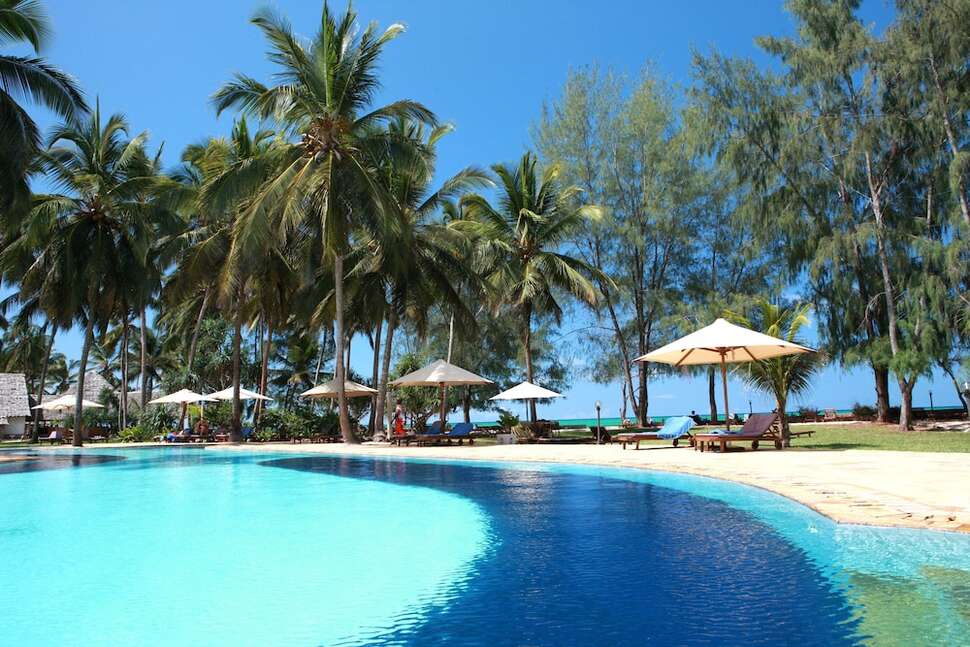 Ein Foto Bluebay Beach Resort & Spa