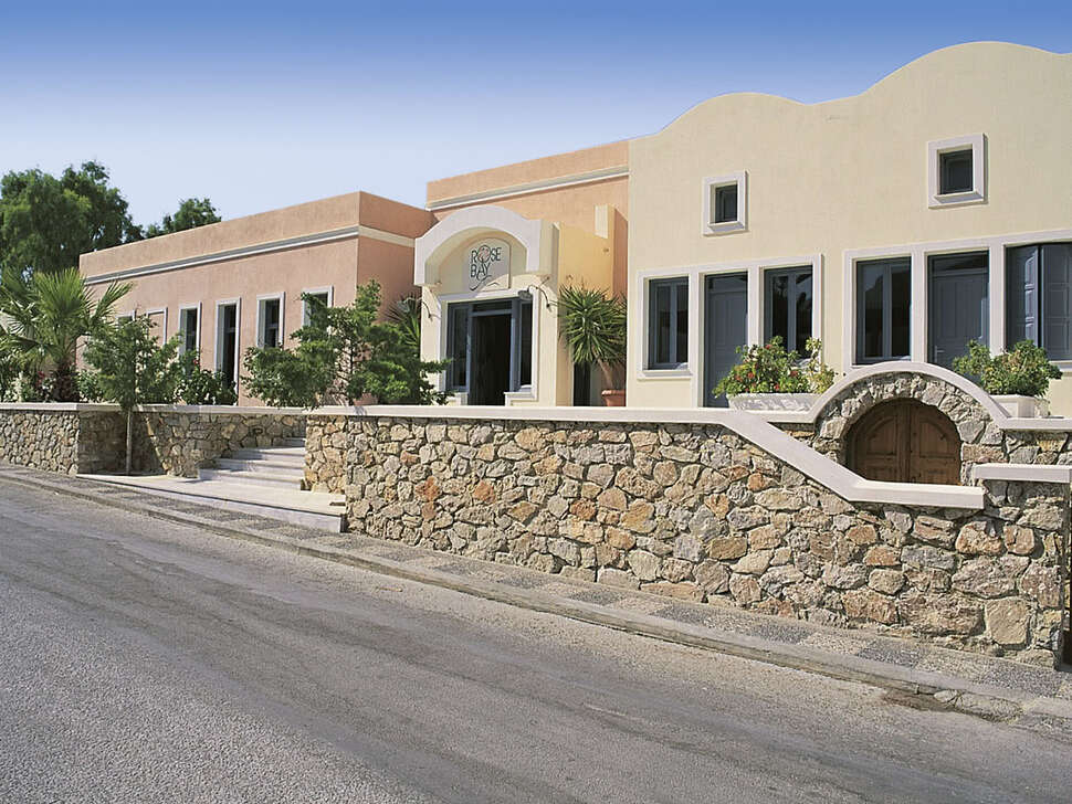 Ein Foto von der Außenansicht des Rose Bay Hotel