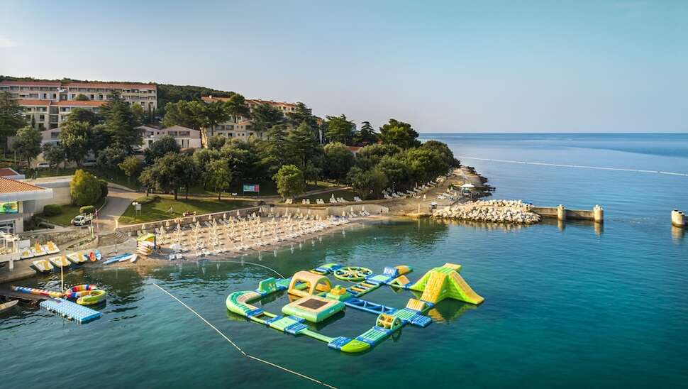 Een foto van het strand bij Resort Belvedere