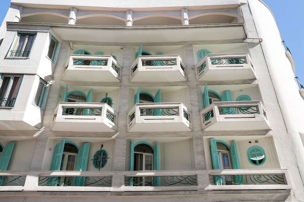 Een foto van de buitenkant van Hotel Locarno