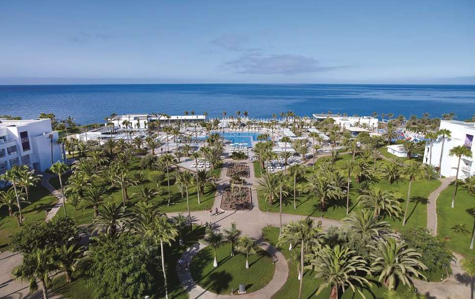 Een foto van het zwembad bij Riu Gran Canaria