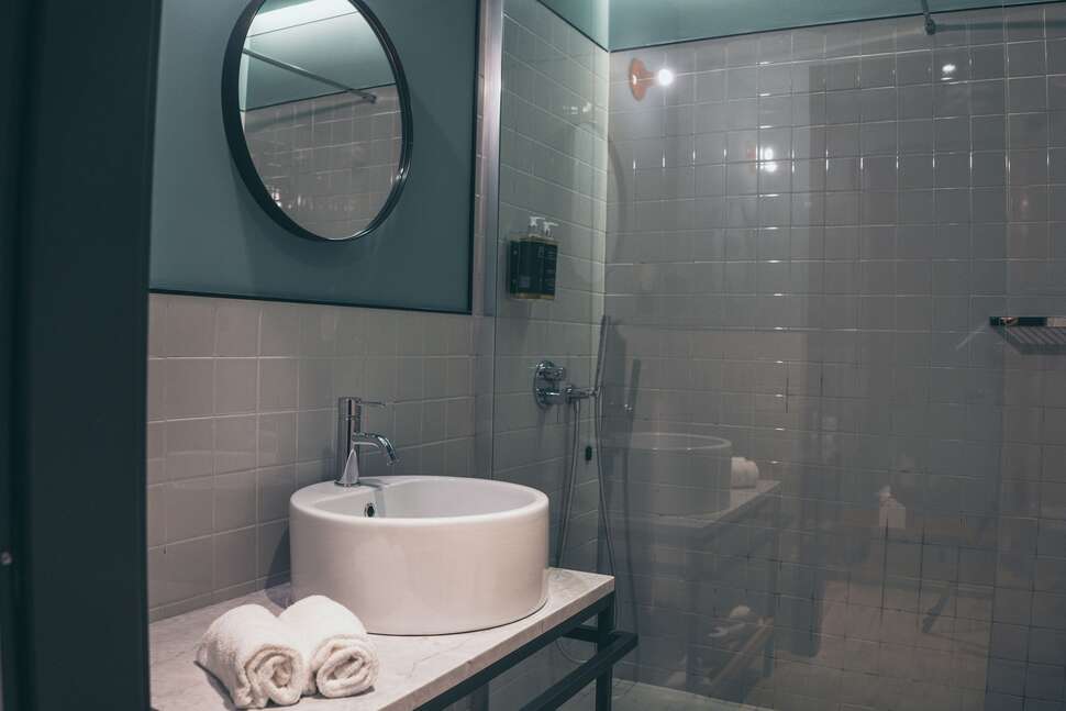 Een foto van The Poet Hotel