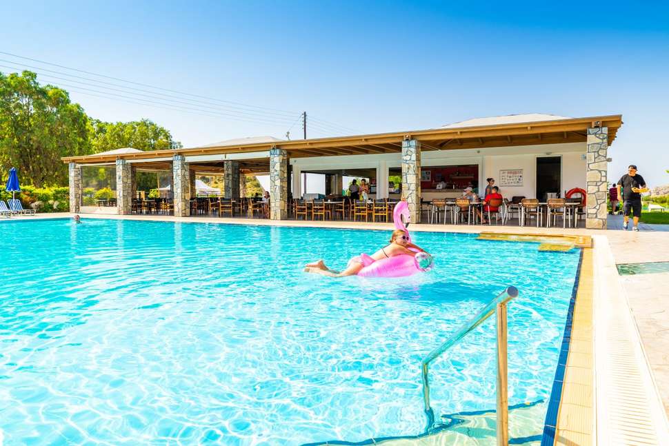 Een foto van het zwembad bij Hotel Relax