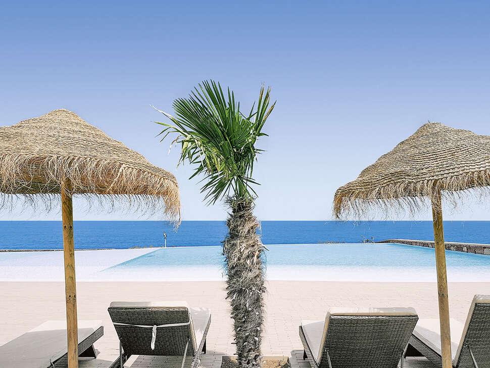 Ein Foto vom Pool im Pedras Do Mar Resort