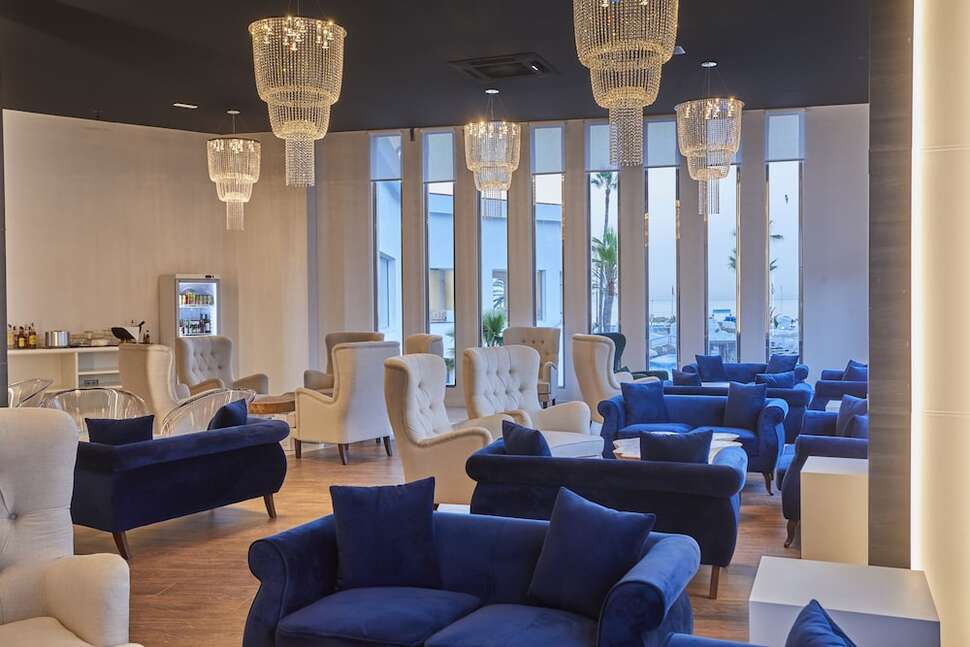 Een foto van het interieur van Hotel Ibersol Torremolinos Beach