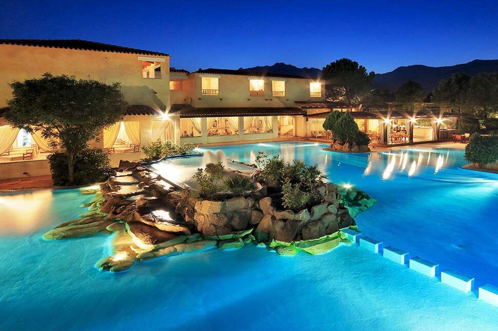 Ein Foto Colonna Hotel Du Golf
