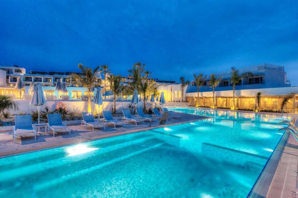 Een foto van het zwembad bij Blue Lagoon Ocean