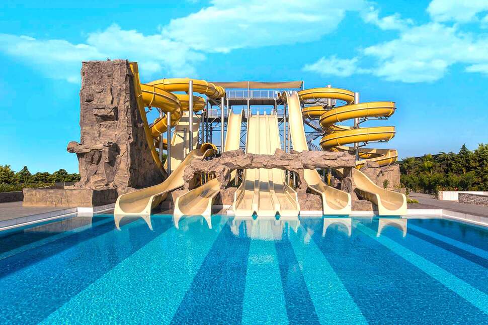 Een foto van het zwembad bij Aska Lara Resort & Spa