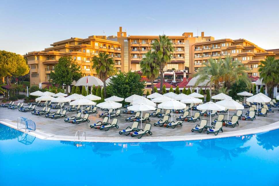 Een foto van het zwembad bij Asteria Family Resort Belek