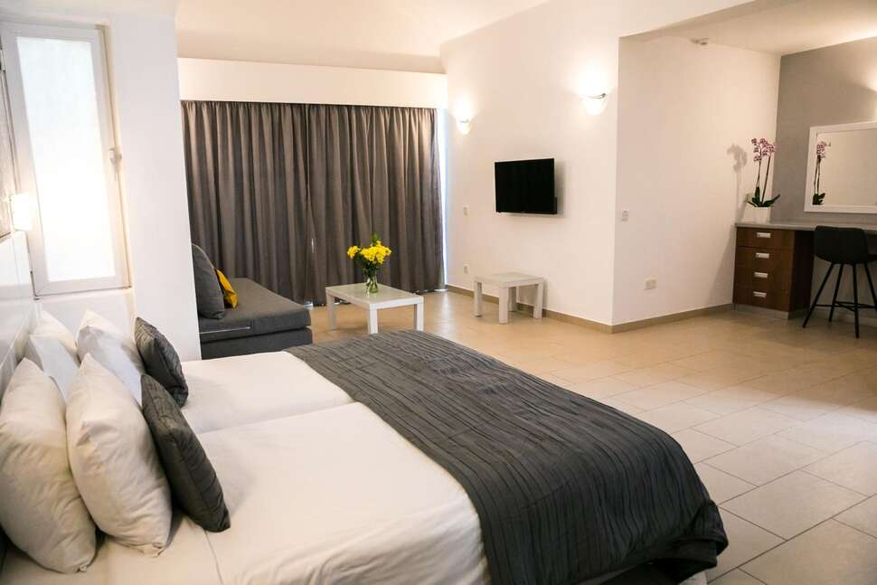 Een foto van Theo Sunset Bay Hotel