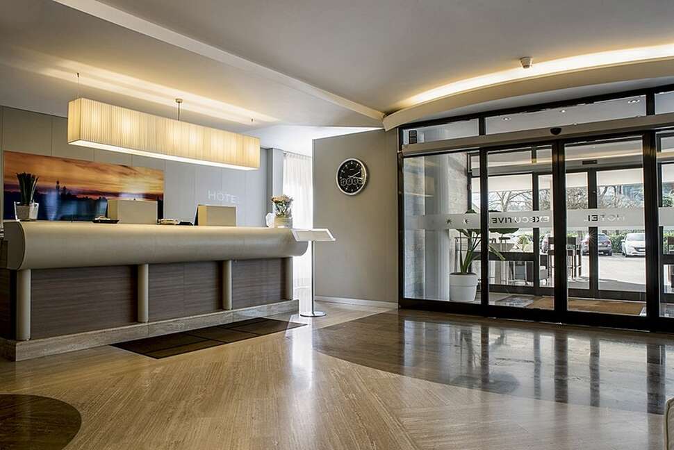 Een foto van het interieur van Hotel Executive