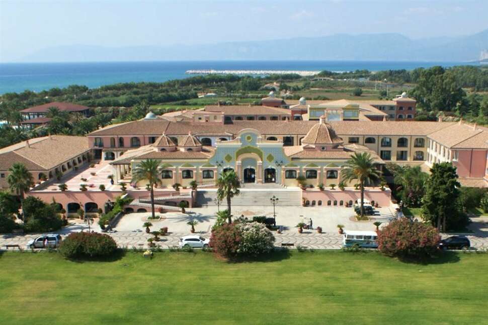 Een foto van de buitenkant van Club Hotel Marina Beach