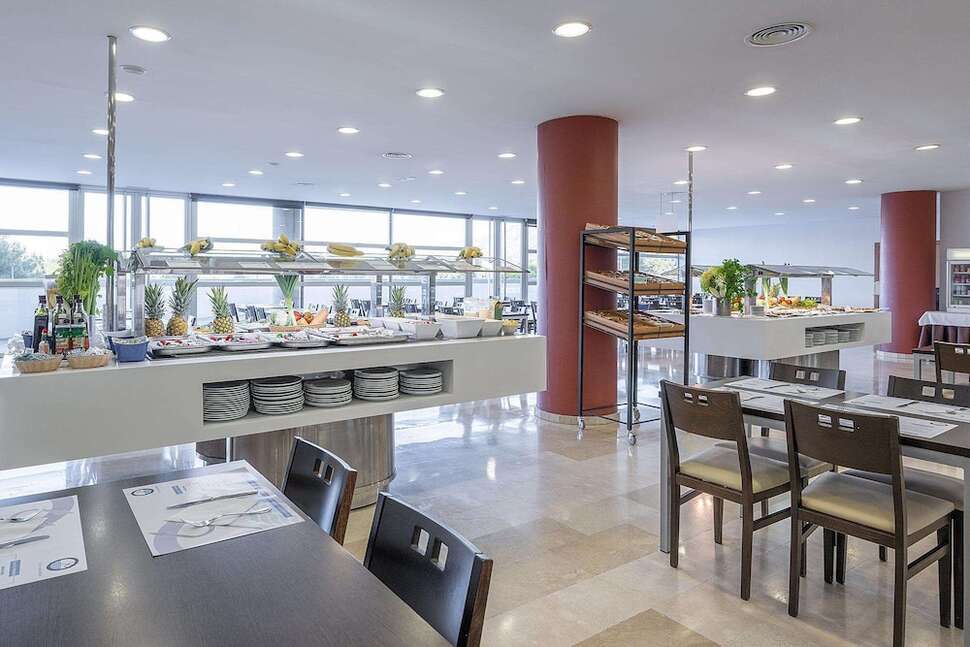 Een foto van La Estacion Hotel
