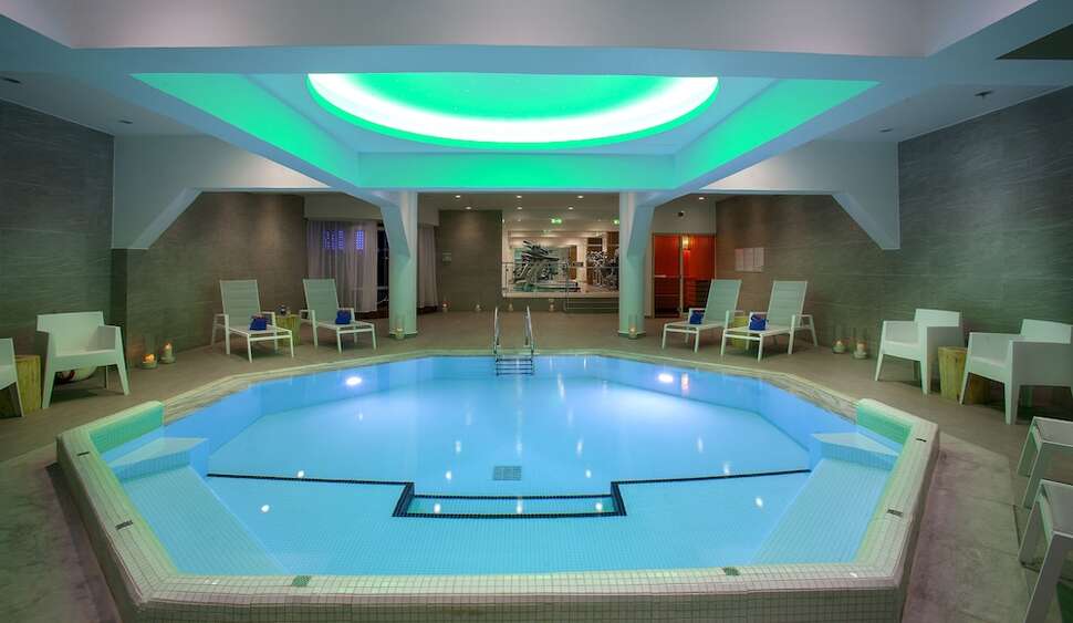 Ein Foto vom Pool im The King Jason Paphos