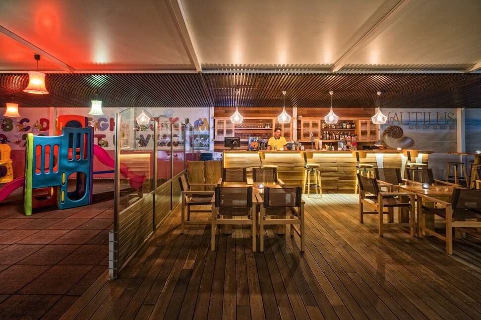 Een foto van de faciliteiten bij Lagomandra Beach Hotel & Suites