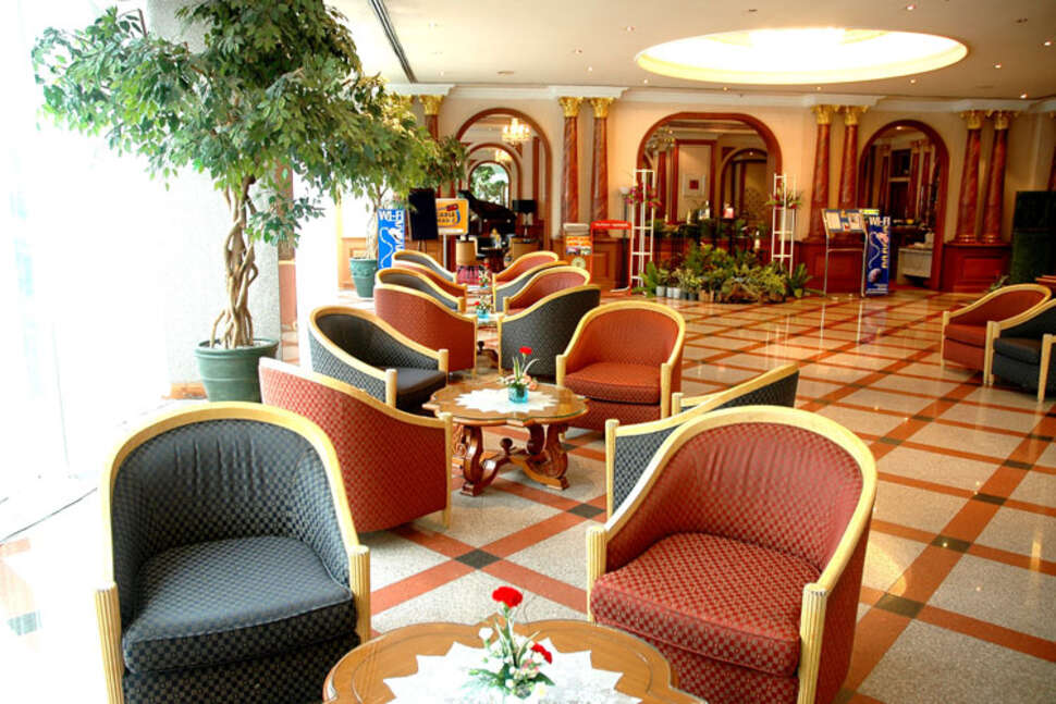 Ein Foto Royal Benja Hotel