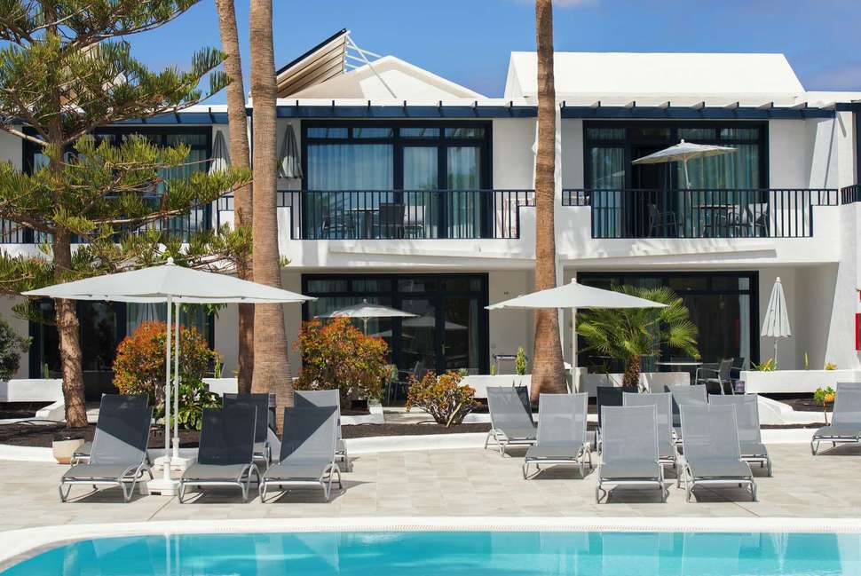Een foto van het terras bij Appartementen Playamar