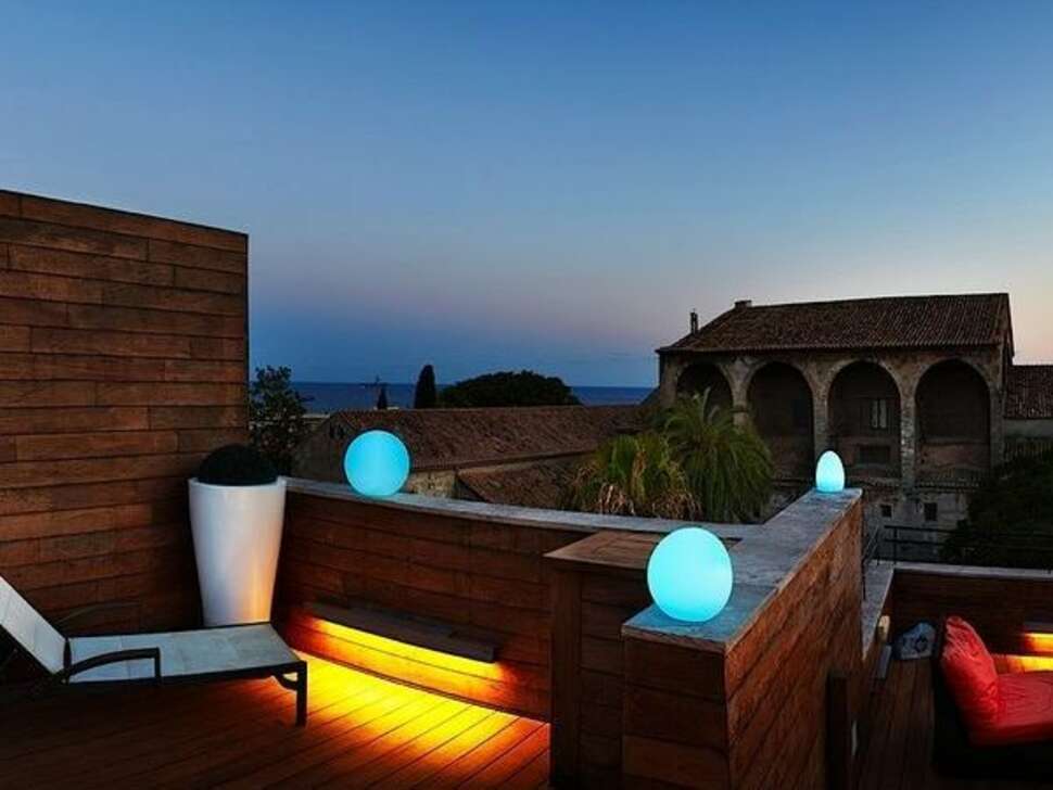 Ein Foto von der Terrasse im Santa Clara Urban Hotel & Spa