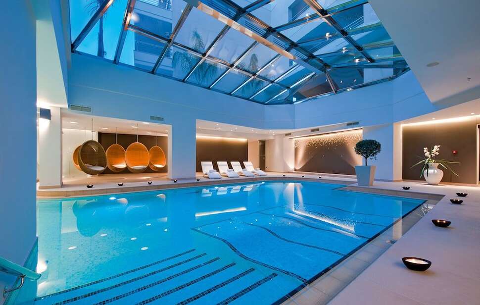 Een foto van het zwembad bij Porto Platanias Beach Resort & Spa