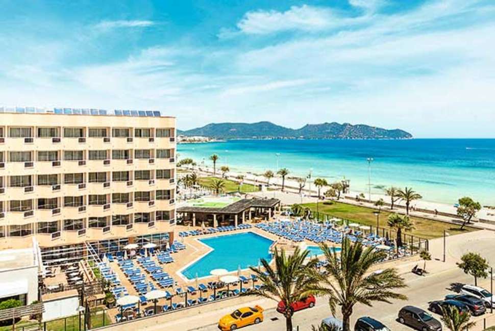 Een foto van het zwembad bij Allsun Hotel Borneo