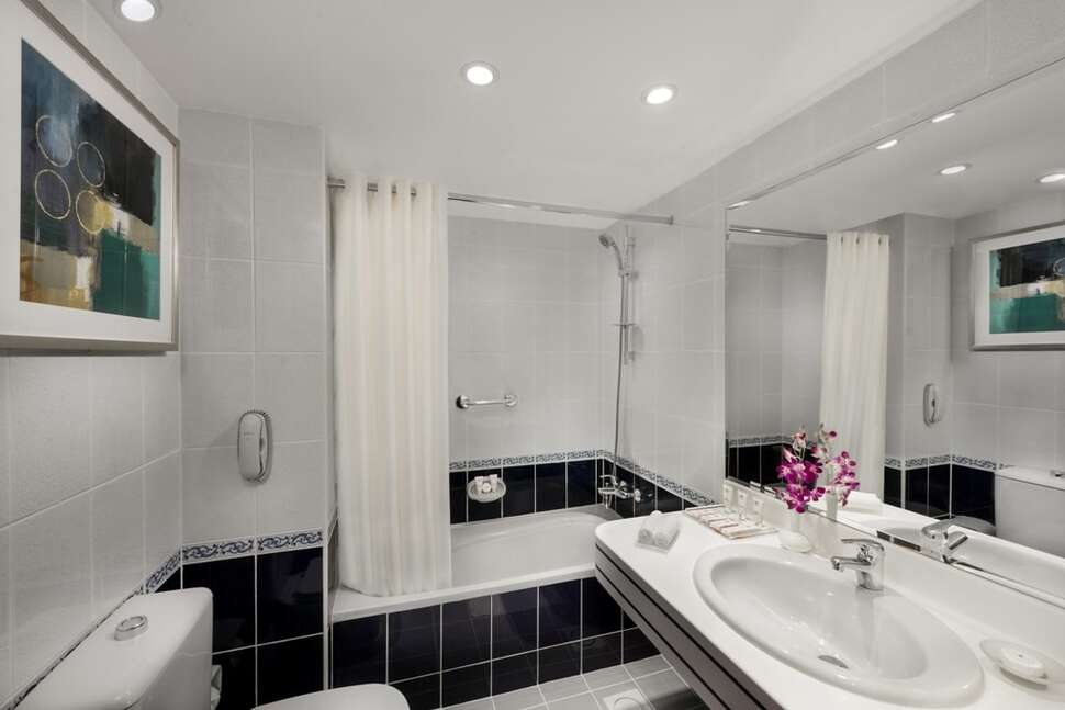 Een foto van Savoy Central Hotel