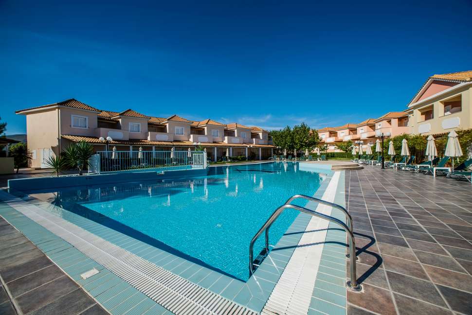 Een foto van het zwembad bij Eco Resort Zefyros