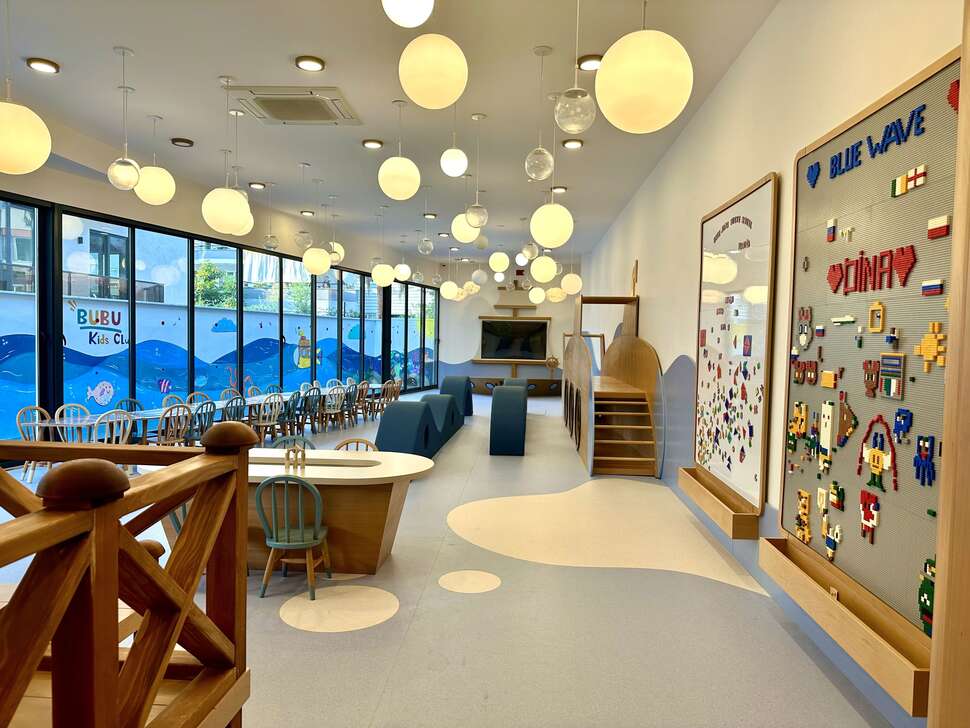 Ein Foto von den Einrichtungen im Blue Wave Suite Hotel