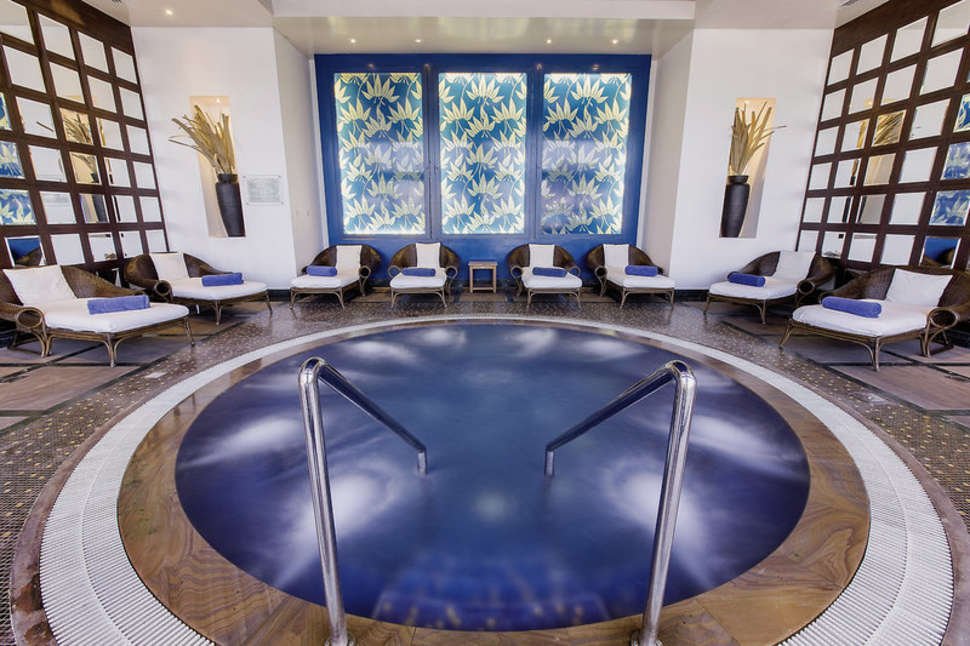 Ein Foto von den Einrichtungen im Radisson Blu Hotel & Resort Abu Dhabi Corniche