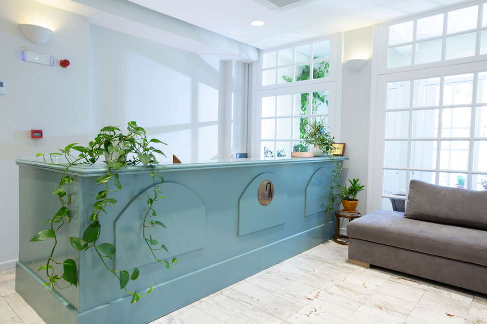 Een foto van het interieur van Odyssey Hotel