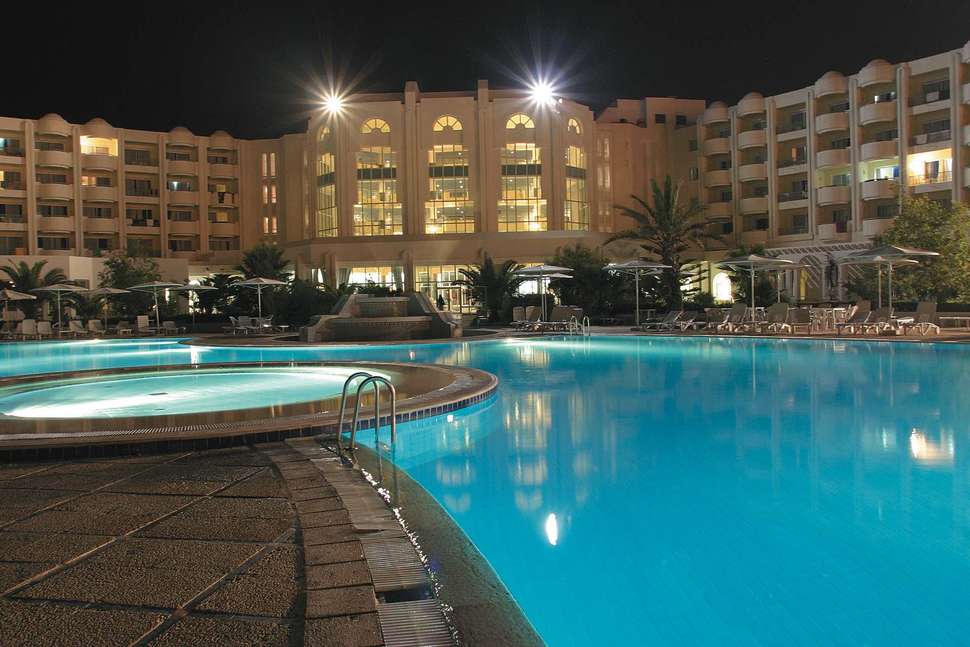 Een foto van het zwembad bij El Mouradi Hammamet Resort