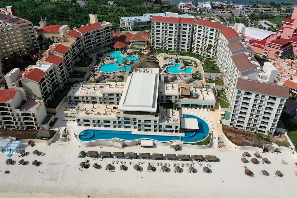 Een foto van Emporio Hotel & Suites