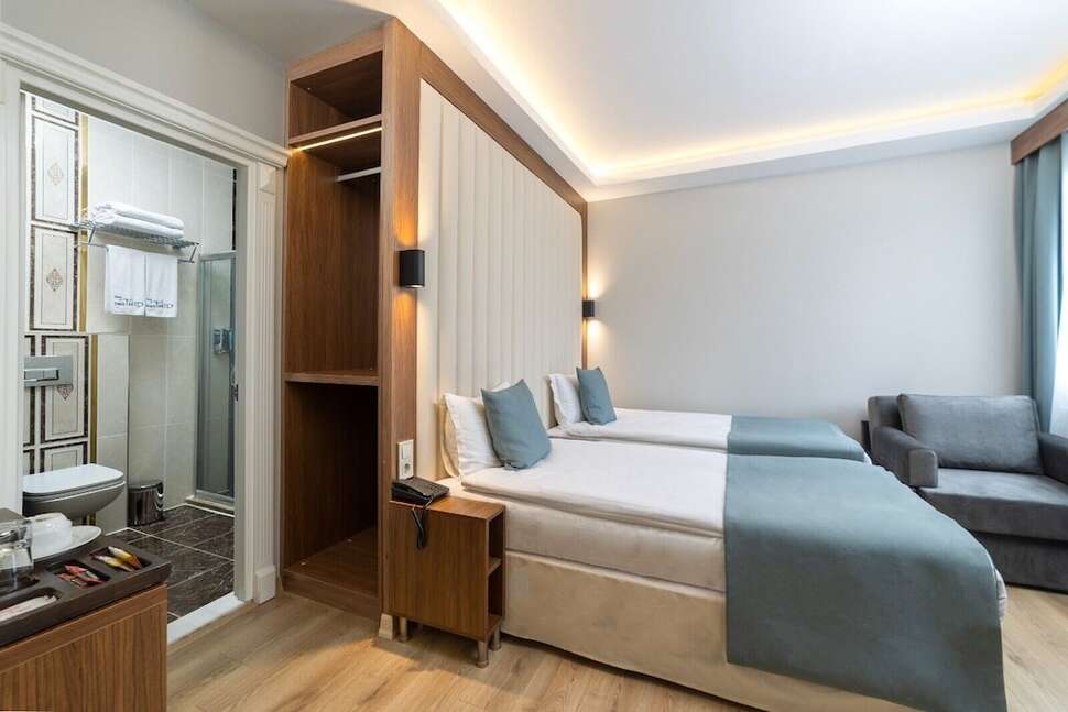 Ein Foto Black Tulip Hotel