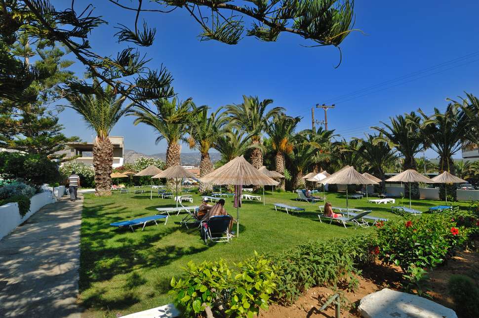 Een foto van het terras bij Hotel Marilena