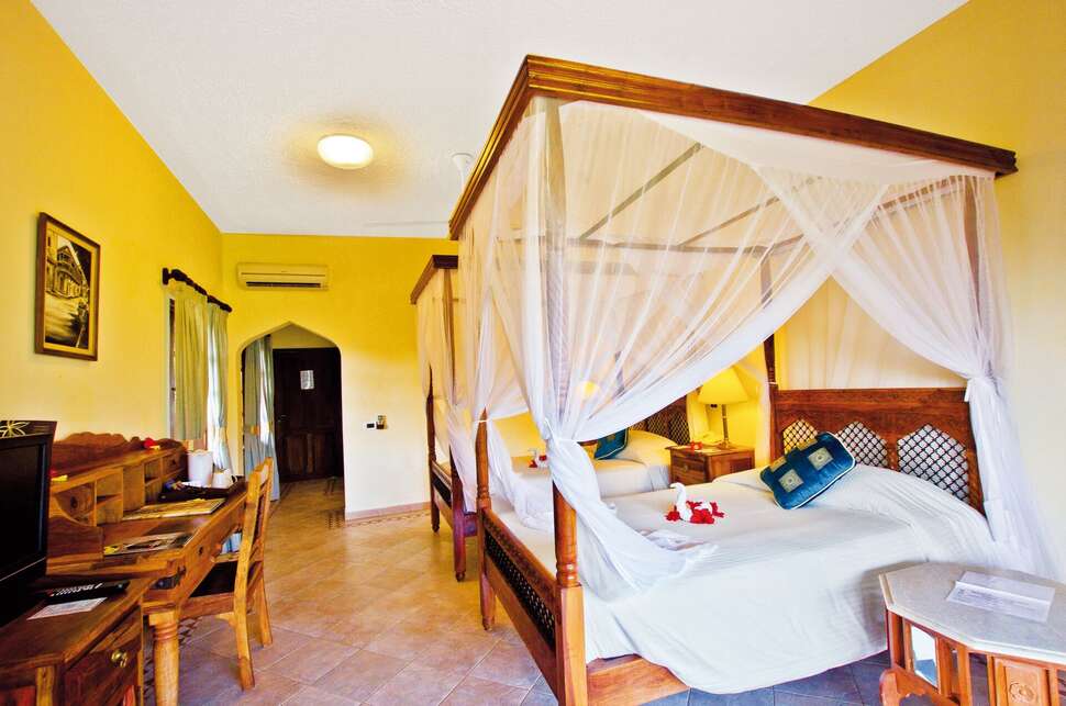 Ein Foto Bluebay Beach Resort & Spa