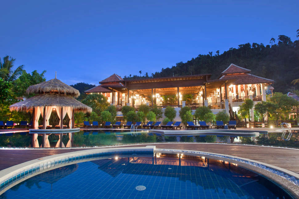 Een foto van het zwembad bij Khao Lak Laguna Resort