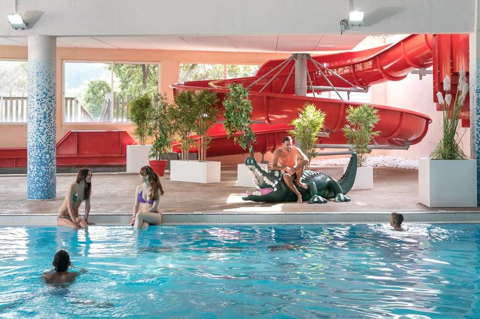 Een foto van het zwembad bij Camping Holiday Green
