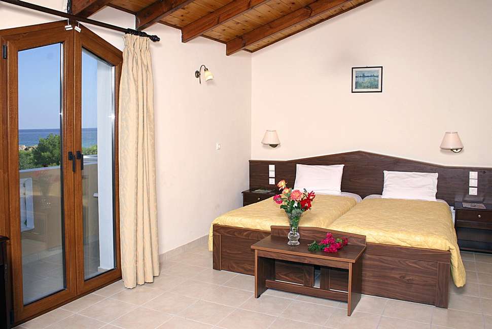 Een foto van Plaka Beach Resort