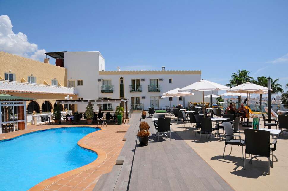 Een foto van een overzicht van Hotel Nerja Club & Spa