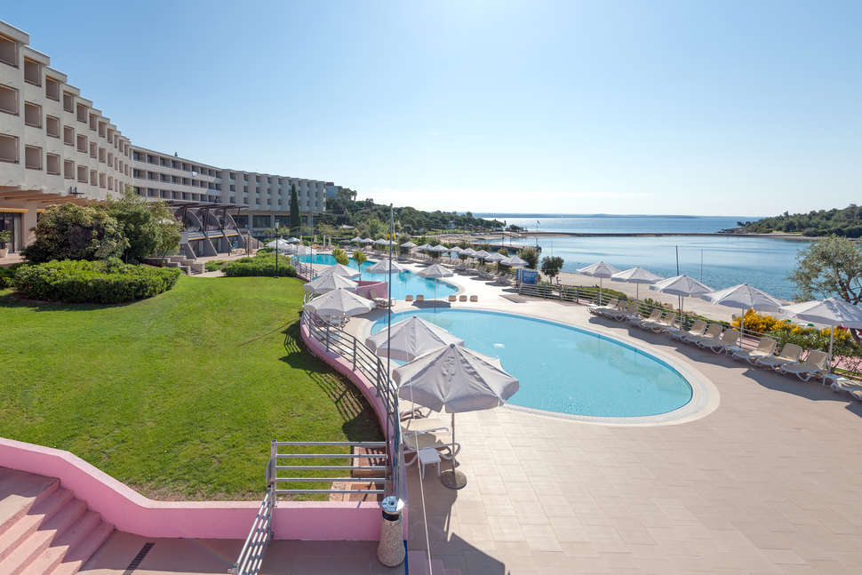 Ein Foto von einer Übersicht des Maistra Select Island Hotel Istra
