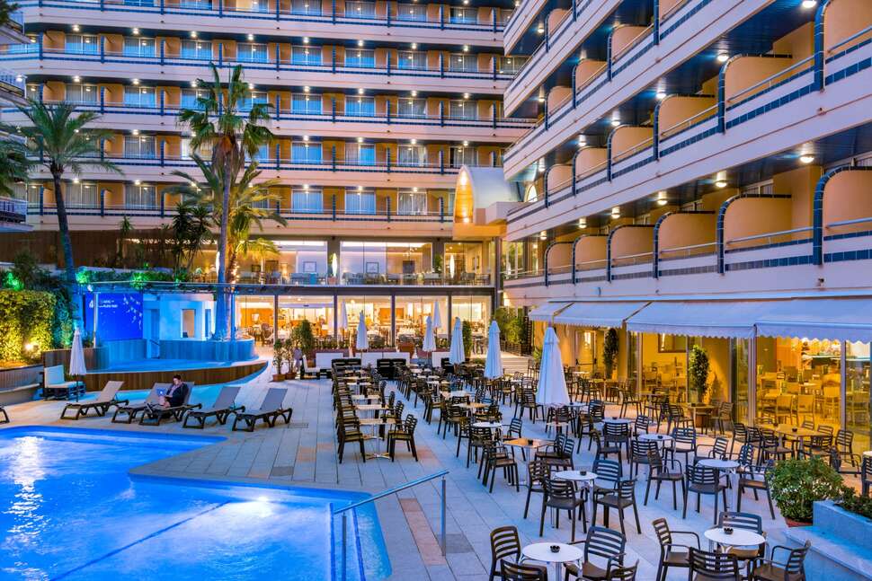 Ein Foto von der Terrasse im 4R Hotel Playa Park