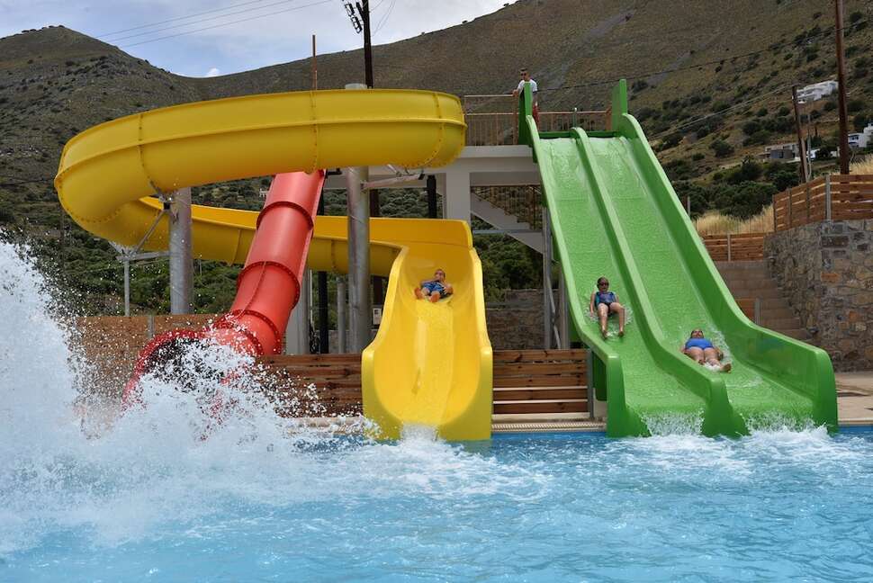Een foto van het zwembad bij Elounda Water Park Residence Hotel