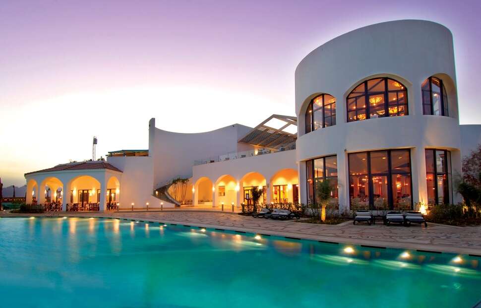 Een foto van de buitenkant van Reef Oasis Blue Bay Resort & Spa